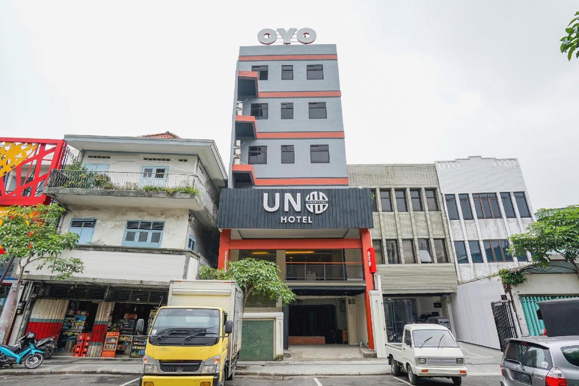 Hotel O Genteng Near Genteng Market Formerly Uno Hotel Сурабая Екстериор снимка