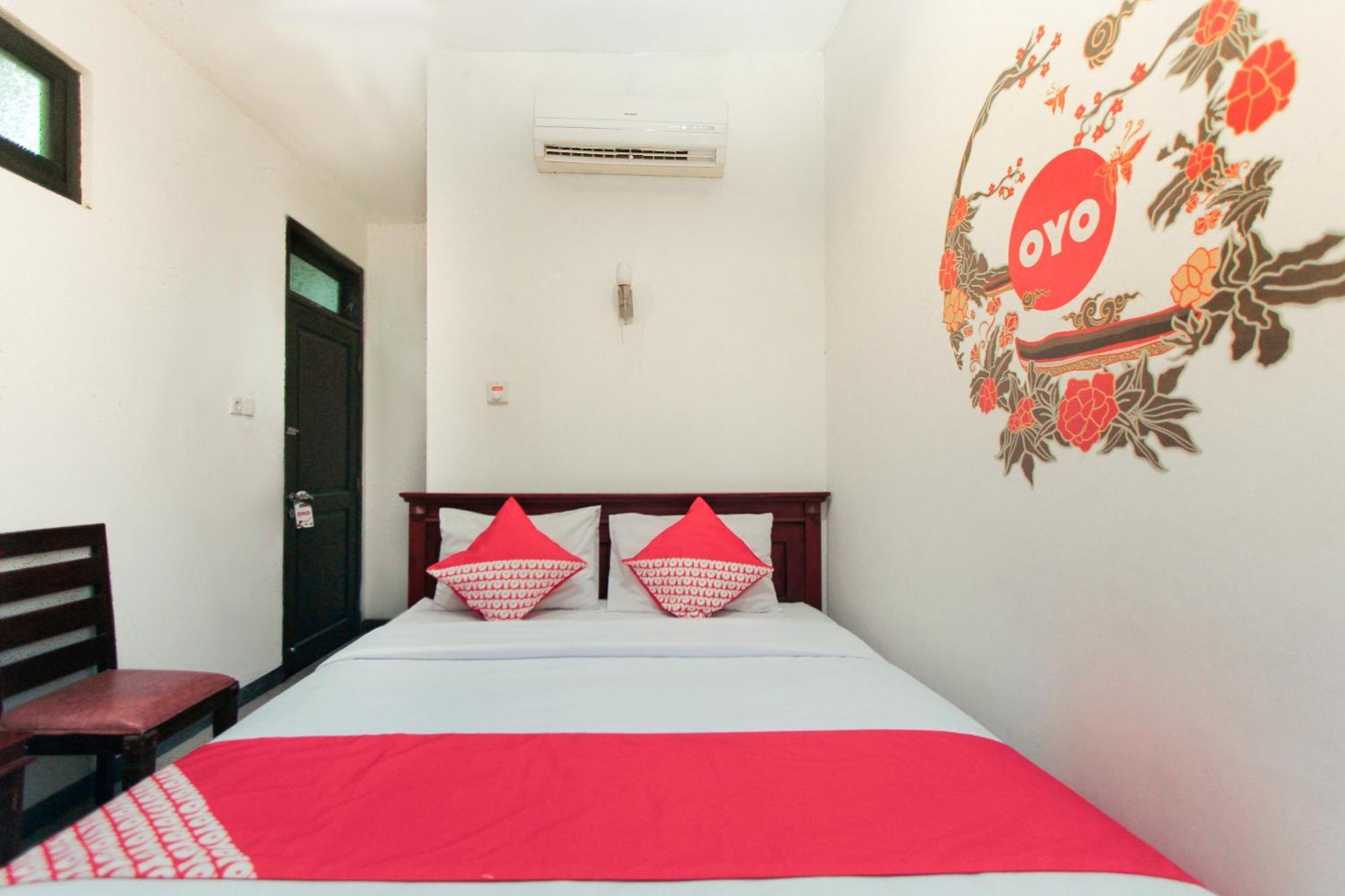 Hotel O Genteng Near Genteng Market Formerly Uno Hotel Сурабая Екстериор снимка